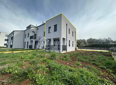 Trosoban stan, Poreč, prodaja, 240000 €, 60 m2