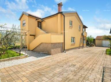 Kuca, Poreč, prodaja, 917000 €, 300 m2