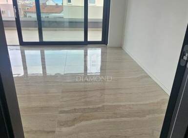 Dvosoban stan, Malinska-Dubašnica, Malinska, prodaja, 328000 €, 70 m2