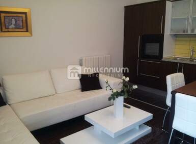 Trosoban stan, Rijeka, Belveder, najam, 760 €, 62 m2