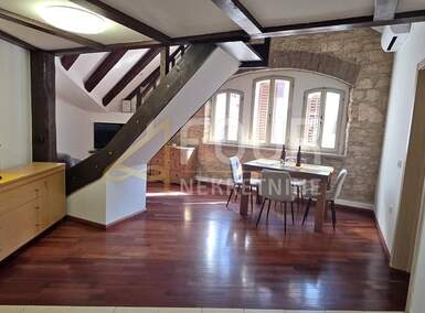 Trosoban stan, Pula, Stoja, prodaja, 197000 €, 59 m2