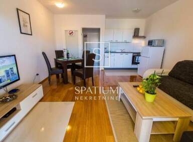 Kuca, Novi Vinodolski, prodaja, 1500000 €, 400 m2