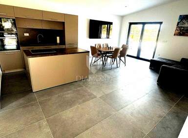 Kuca, Poreč, prodaja, 440000 €, 80 m2