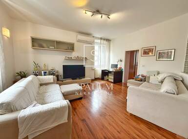 Trosoban stan, Pula, prodaja, 245000 €, 81 m2