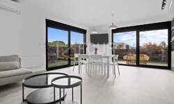 Stan, Poreč, prodaja, 570000 €, 180 m2