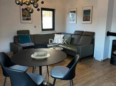 Trosoban stan, Pula, Valdebek, prodaja, 330000 €, 102 m2