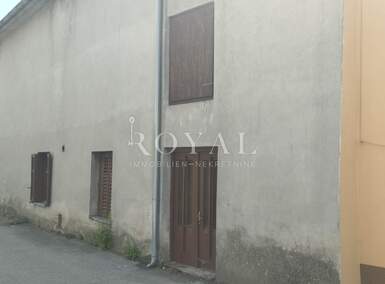 Kuca, Klana, prodaja, 125000 €, 160 m2