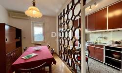 Trosoban stan, Rijeka, Krimeja, prodaja, 240000 €, 80 m2