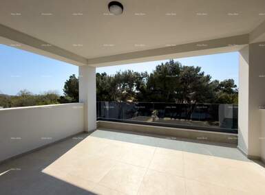 Trosoban stan, Medulin, prodaja, 325000 €, 84 m2