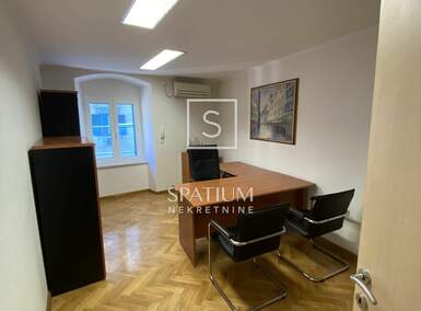 Poslovni prostor, Rijeka, Centar, najam, 550 €, 32 m2