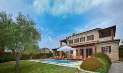 Kuca, Poreč, prodaja, 710000 €, 260 m2