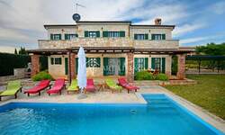 Kuca, Poreč, prodaja, 710000 €, 262 m2