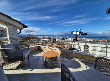 Trosoban stan, Omišalj, Njivice, prodaja, 310000 €, 77 m2