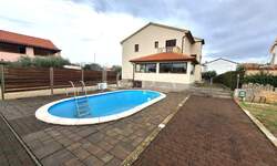 Kuca, Krk, prodaja, 985000 €, 399 m2