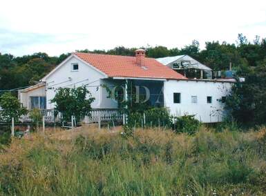 Kuca, Krk, prodaja, 280000 €, 183 m2