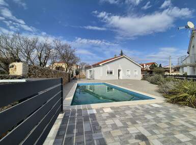 Kuca, Vrbnik, prodaja, 490000 €, 90 m2