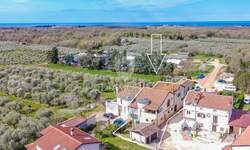 Kuca, Novigrad, prodaja, 470000 €, 350 m2