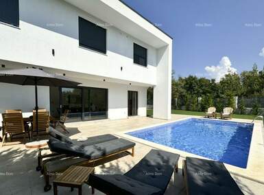 Kuca, Rovinj, prodaja, 495000 €, 178 m2