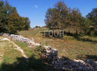 Zemljiste, Bale, Krmed, prodaja, 54000 €, 518 m2