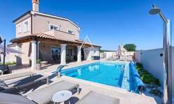 Kuca, Ližnjan, prodaja, 675000 €, 175 m2