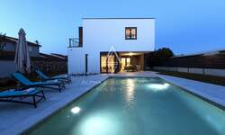 Kuca, Pula, Centar, prodaja, 650000 €, 160 m2