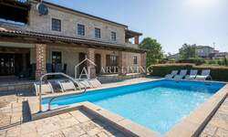 Kuca, Poreč, prodaja, 660000 €, 256 m2