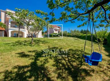 Kuca, Viškovo, Marinići, prodaja, 555000 €, 315 m2