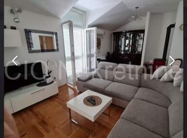Trosoban stan, Split, najam, 1800 €, 115 m2