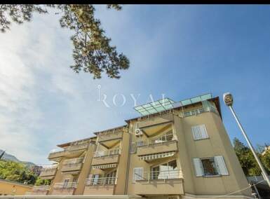 Poslovni prostor, Opatija, Volosko, najam, 4500 €, 400 m2