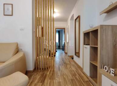 Trosoban stan, Rijeka, Trsat, najam, 800 €, 74 m2