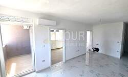 Trosoban stan, Pula, Monvidal, prodaja, 210000 €, 51 m2