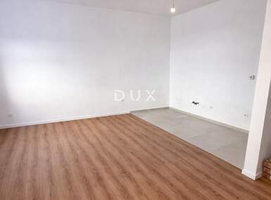 Dvosoban stan, Obrovac, prodaja, 85000 €, 45 m2