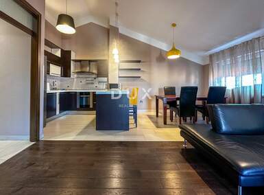 Trosoban stan, Rijeka, Srdoči, prodaja, 280000 €, 81 m2