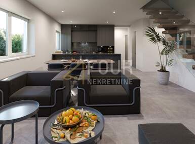 Stan, Rovinj, prodaja, 980000 €, 176 m2