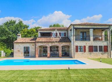 Kuca, Poreč, prodaja, 950000 €, 291 m2