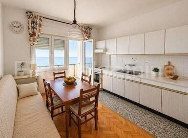 Trosoban stan, Rijeka, Istok, prodaja, 260000 €, 67 m2