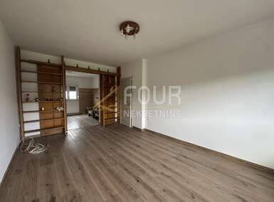 Poslovni prostor, Rijeka, Hosti, najam, 850 €, 53 m2