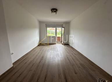 Poslovni prostor, Rijeka, Hosti, najam, 500 €, 40 m2