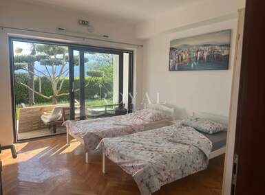 Cetvorosoban stan, Opatija, Opatija - Centar, najam, 2500 €, 80 m2