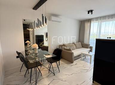 Stan, Crikvenica, prodaja, 570000 €, 161 m2