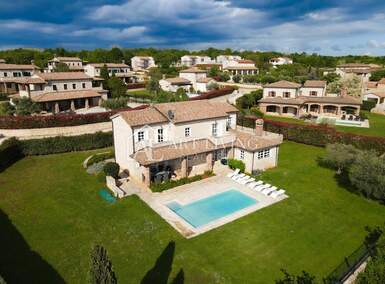 Kuca, Poreč, prodaja, 750000 €, 269 m2