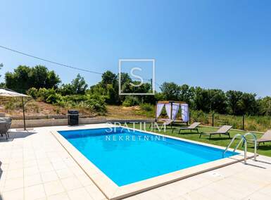 Kuca, Labin, prodaja, 437500 €, 140 m2