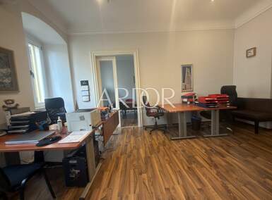 Poslovni prostor, Rijeka, Centar, najam, 1200 €, 105 m2