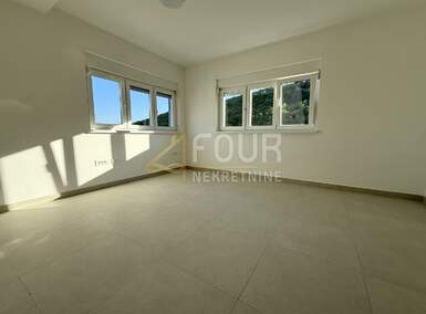 Poslovni prostor, Rijeka, Škurinje, najam, 2500 €, 147 m2