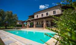 Kuca, Poreč, prodaja, 730000 €, 262 m2