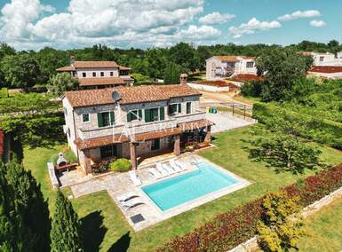 Kuca, Poreč, prodaja, 570000 €, 263 m2