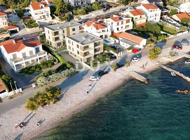 Trosoban stan, Šibenik, Brodarica, prodaja, 497000 €, 77 m2