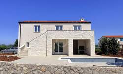 Kuca, Malinska-Dubašnica, Malinska, prodaja, 699000 €, 175 m2