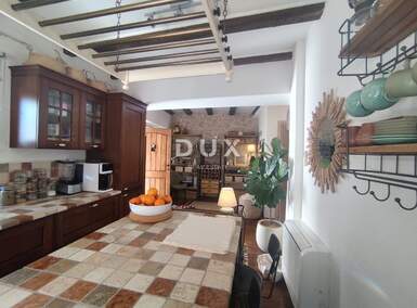 Kuca, Šibenik, Gorica, prodaja, 450000 €, 151 m2