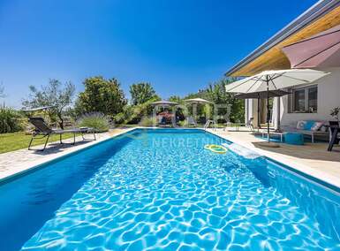 Kuca, Rovinj, prodaja, 499000 €, 140 m2